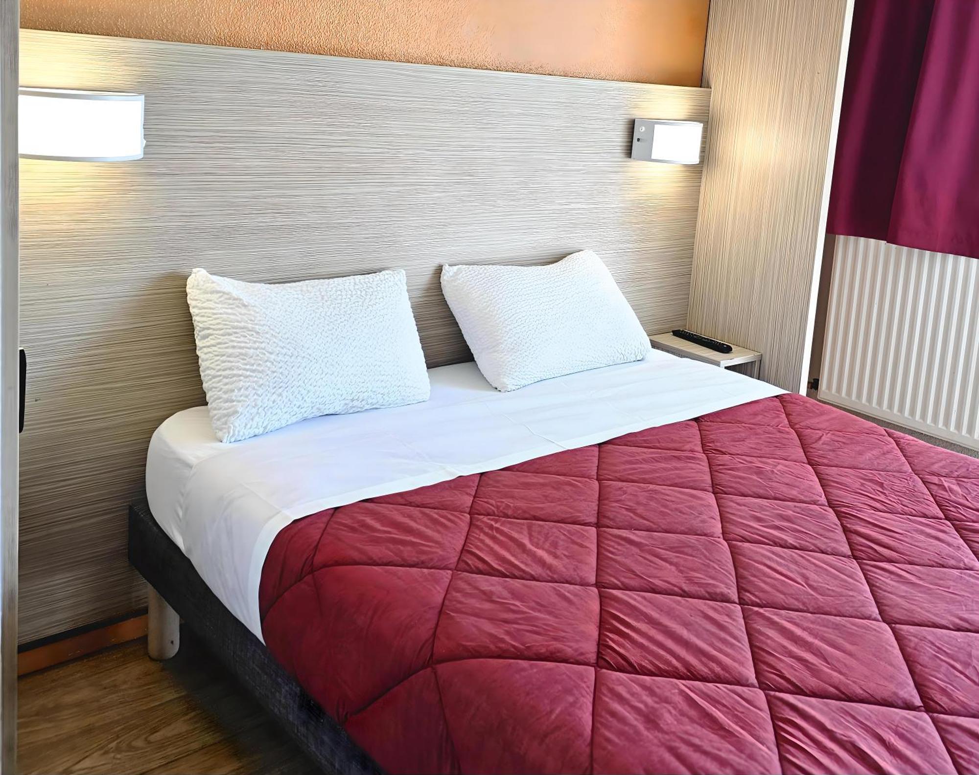 Double Room,1671867029:JPEG